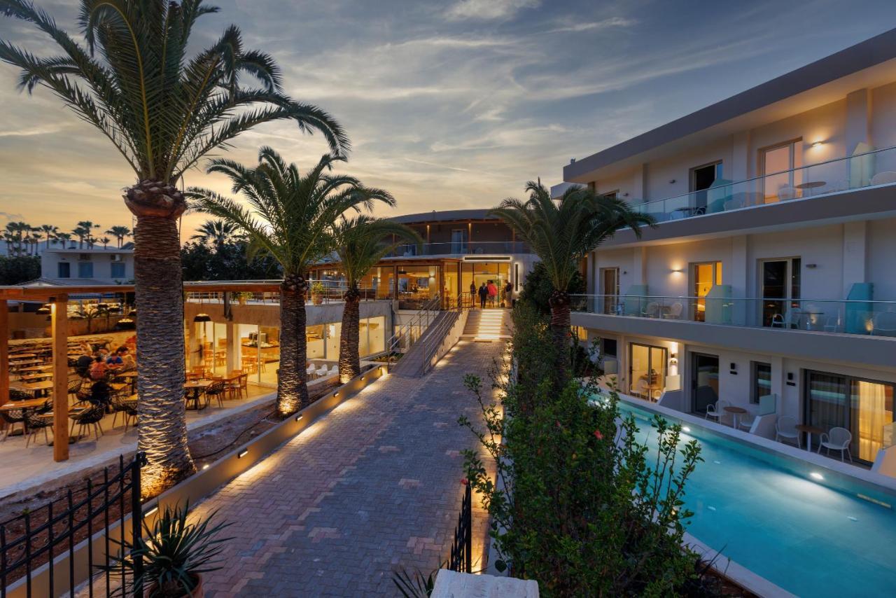 Malia Bay Beach Hotel & Bungalows ภายนอก รูปภาพ