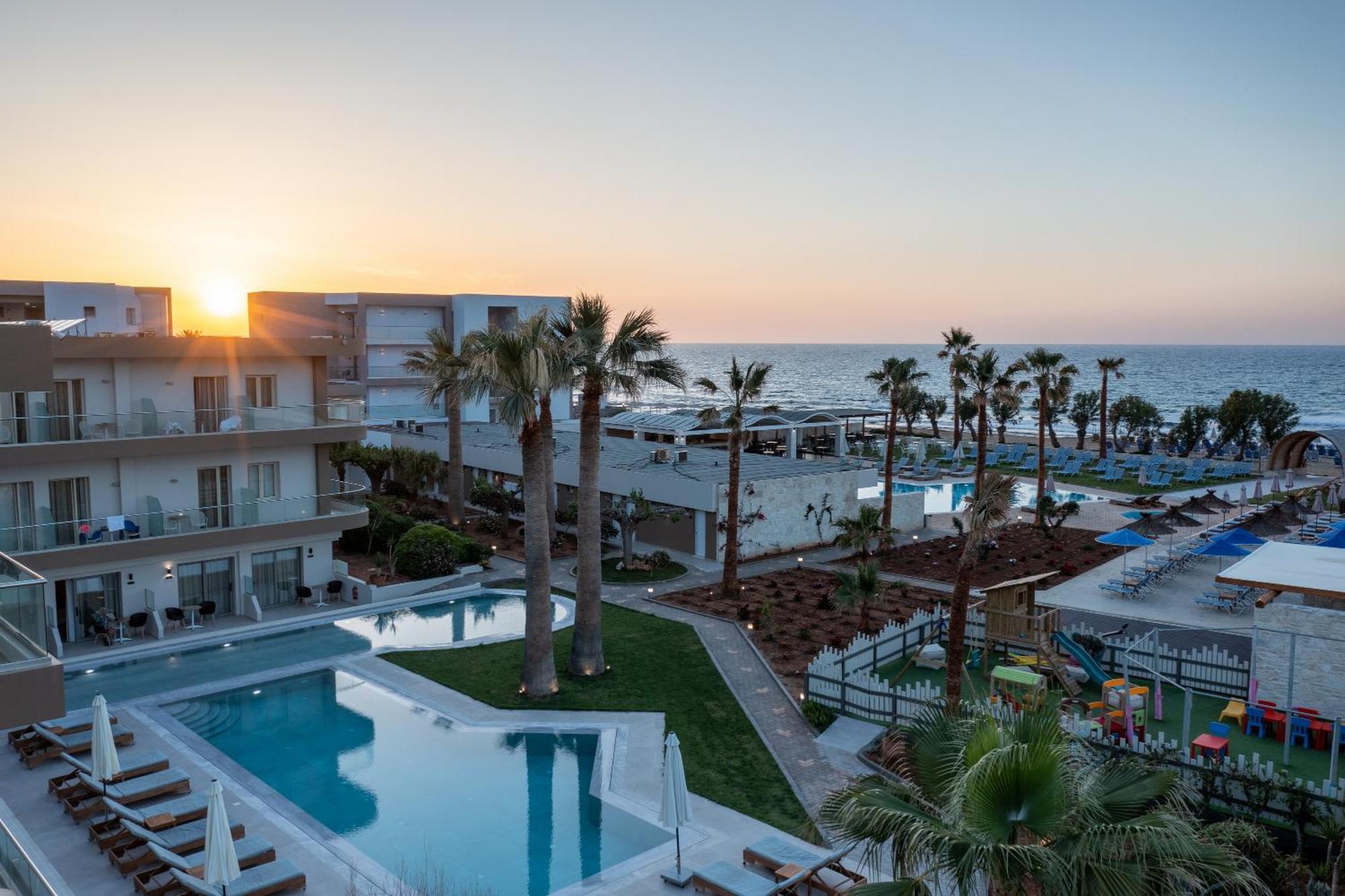Malia Bay Beach Hotel & Bungalows ภายนอก รูปภาพ