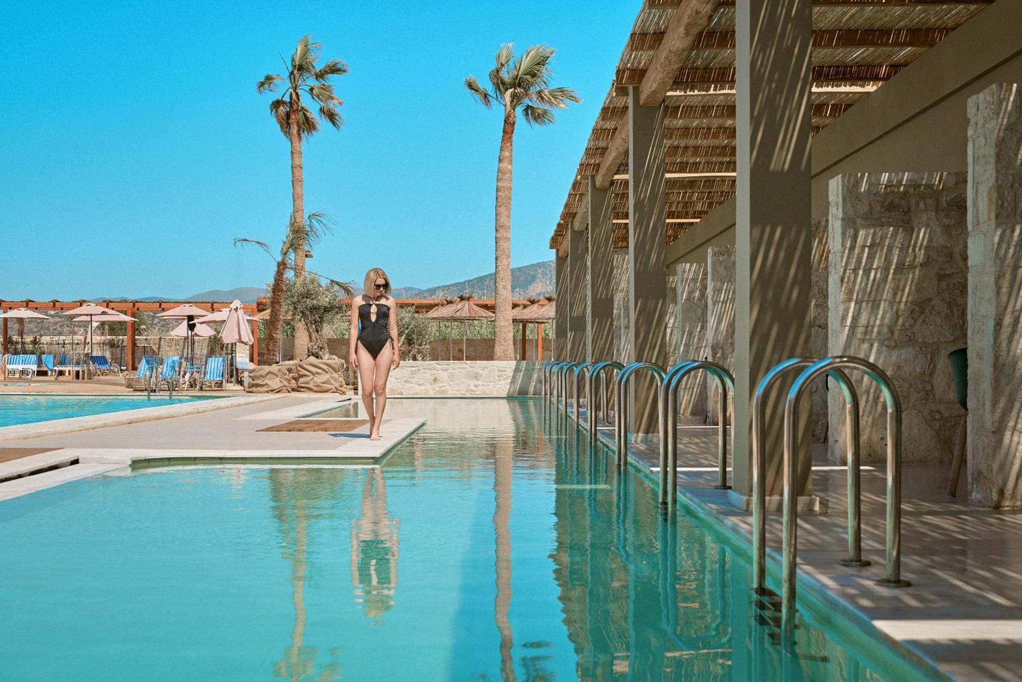 Malia Bay Beach Hotel & Bungalows ภายนอก รูปภาพ